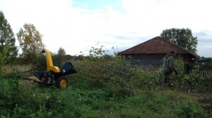 Очистка заросших участков от кустом и деревьев.
