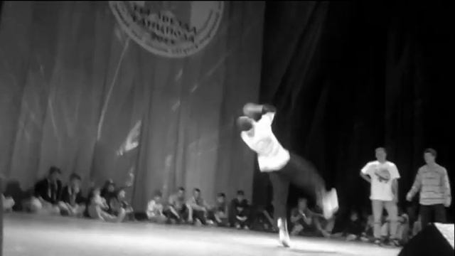 Кто я Трейсер или Танцовщик ? • 2012 смотреть онлайн