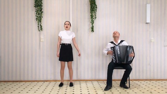 "Синий платочек" исполняет Конова Дарья (преподаватель Евус К.В.) #победакультуры #войнапобедародин смотреть онлайн