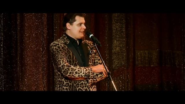 Тоби Магуайр играет на пианино Маэстро Понасенкову смотреть онлайн