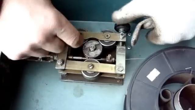 Самодельный сварочный трехфазный полуавтомат. Обзор. Механизм подачи проволоки. смотреть онлайн