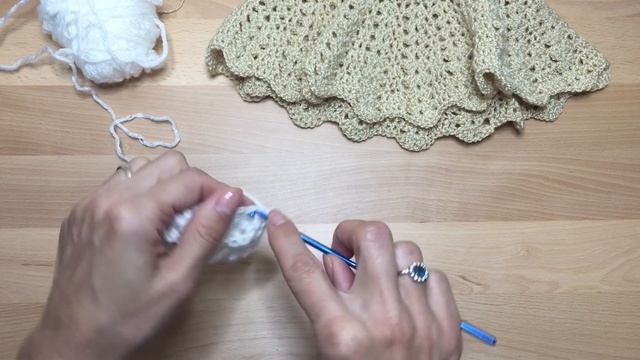 Видео крючком манишка смотреть онлайн