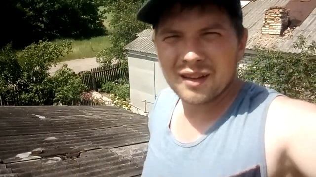 ПОТЕКЛА КРЫША!УСТРАНЯЕМ ТЕЧЬ!ЛАТАЕМ КРЫШУ!Жизнь в деревне! смотреть онлайн