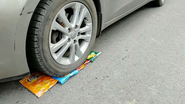 EXPERIMENT-CAR VS LAYS CHIPS смотреть онлайн