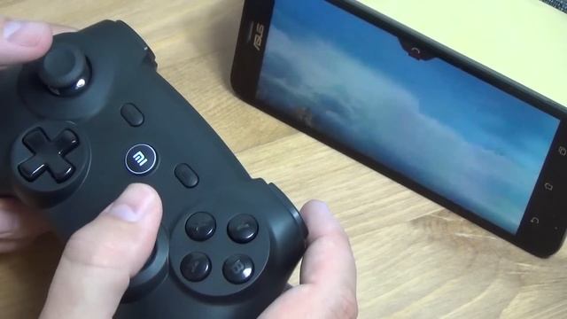 Xiaomi Gamepad - игровой манипулятор от Xiaomi