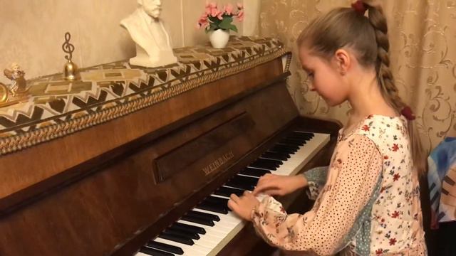 Рита. Гамма До мажор в расходящемся движении от одной ноты и от разных. смотреть онлайн