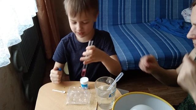 Как сделать невидимые чернила. Химические опыты смотреть онлайн