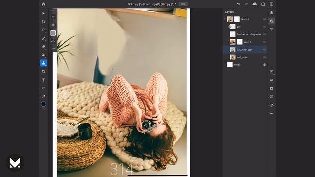 PHOTOSHOP IPAD PRO 2020 HOW ERASE A BODY | Pandemic mutation | One retouching a day #316 смотреть онлайн