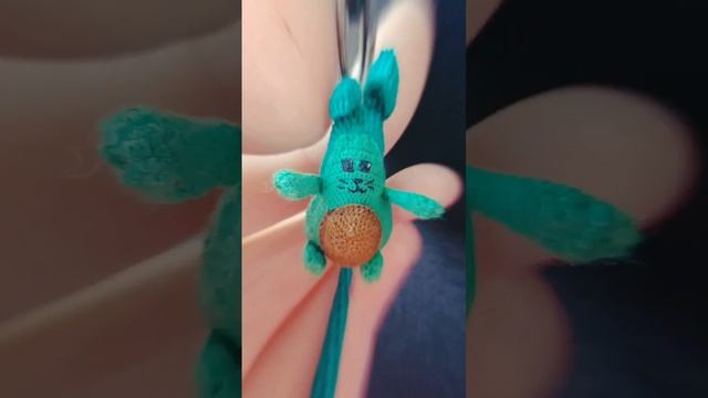 милый брелочек с авокадо котиком) как вам? #своимируками #котики #крючком смотреть онлайн