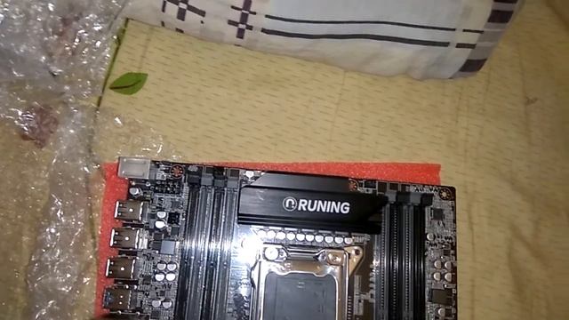 Runing X79Z-VB10 (XLZ X79Z B10) Распаковка (первый обзор) смотреть онлайн