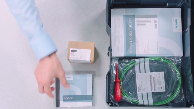 LOGO! Starter Kit Unboxing смотреть онлайн