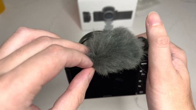 Sony ZV E-10 unboxing and quick look. смотреть онлайн