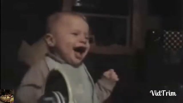 САМЫЙ ЛУЧШИЙ ДЕТСКИЙ СМЕХ!!! 100% НАСТРОЕНИЕ ПОДНИМЕШЬ!!!! смотреть онлайн