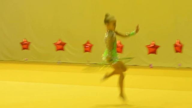 Хрущева Дарья, 2006, Екатеринбург, обруч, Можга, Майские звездочки, 3 4мая2014 смотреть онлайн