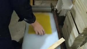 производство вощины в домашних условиях с помощью вальцов часть#2