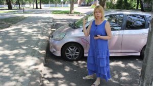 Ориентир для остановки у бордюра. Слышу хруст.