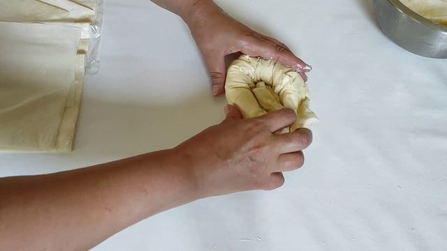 SIRNICA - Pita sa sirom od gotovih jufki recept смотреть онлайн