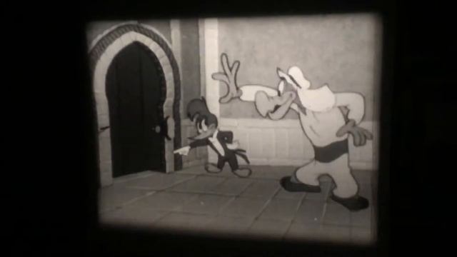 Super 8mm film Woody Woodpecker Woody Saves The Princess b&w silent German Titles смотреть онлайн