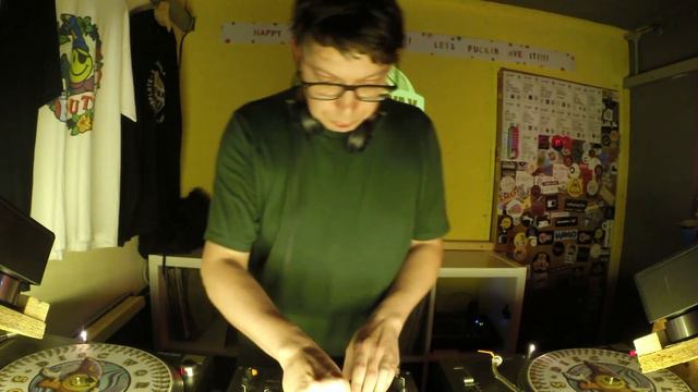 Escher // 1-Hour DJ Mix ~ Drum & Bass смотреть онлайн