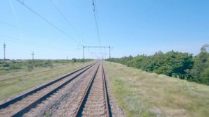 Вид из кабины машиниста ЭР-1. Сиваш и жара  40 °С.