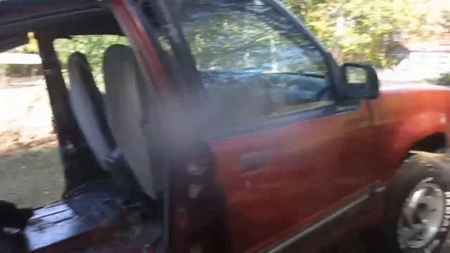 Converting a 1991 Ford Explorer into an flatbed truck, part 3 смотреть онлайн