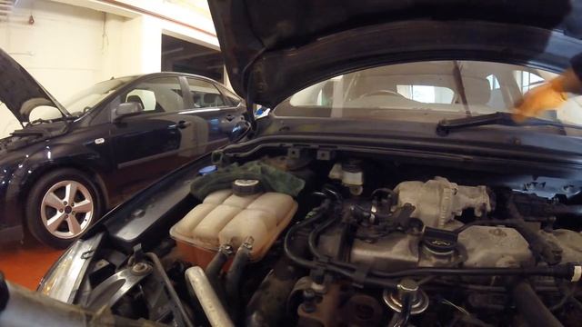 Removing WIPER PANEL / Как снять жабо Ford Focus смотреть онлайн