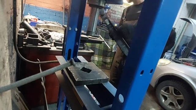 автомобил AUTO CHESS ремонт задней подвески Quick suspension repair cars Volkswagen Passat смотреть онлайн