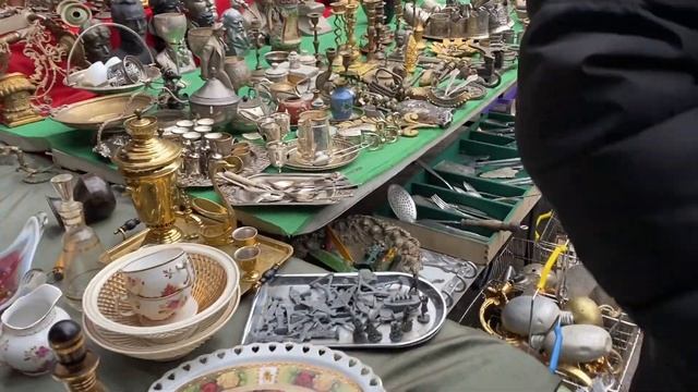 БЛОШИНЫЙ РЫНОК ВЕРНИСАЖ  Обзорный экскурс