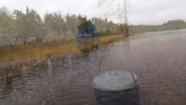 Рыбалка на озере. 10.10.2021. Осенняя рыбалка. Просто отдых какой то! Жарим рыбу. смотреть онлайн