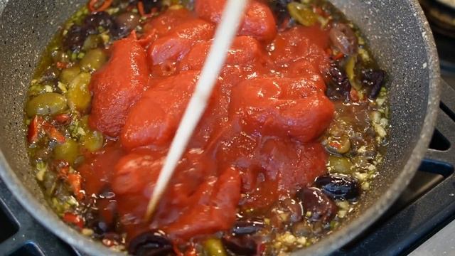 How to make Pasta Puttanesca - как приготовить Пасту Путтанеска смотреть онлайн