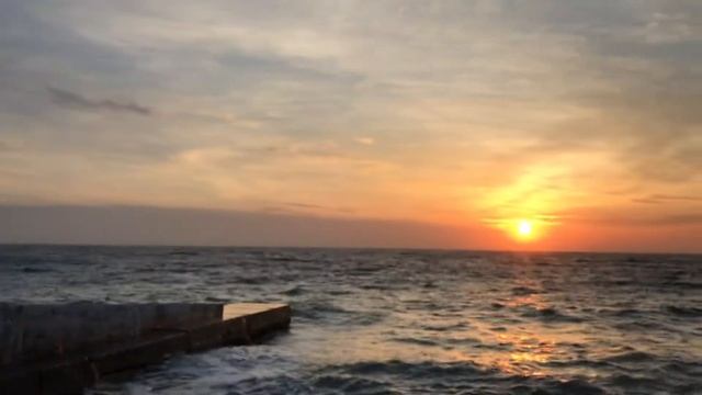 Грустный рассвет под шум прибоя 16.10 смотреть онлайн