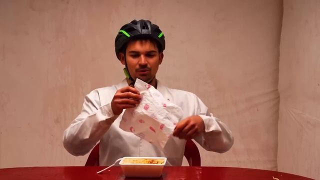 РЕАЛЬНО ЛИ КУШАТЬ В ДВИЖУЩЕМСЯ ГРУЗОВИКЕ? УДАЛЁННОЕ ВИДЕО МАМИКСА! ПЕРЕЗАЛИВ! смотреть онлайн