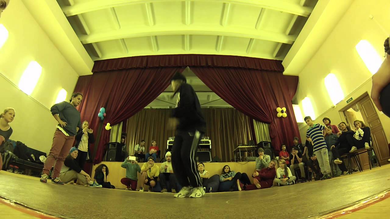 Ninos Vs Naiky | 1:8 | Bgirl 1x1 | Mirodrom 2 | SPB | 2014 - #bboy #bgirl #breakdance