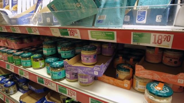 Продуктовый магазин в Швеции перед Новым Годом – что покупаем? смотреть онлайн