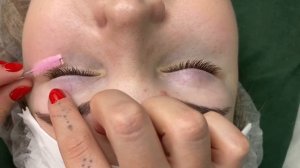 Изоляция нижних ресниц. Как наложить патч при наращивании ресниц. Лента или патч в наращивании.