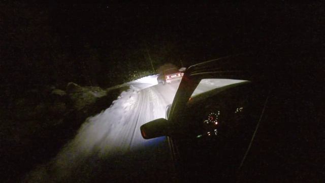 Forest drift volvo 940 and BMW E30 + huge fail смотреть онлайн