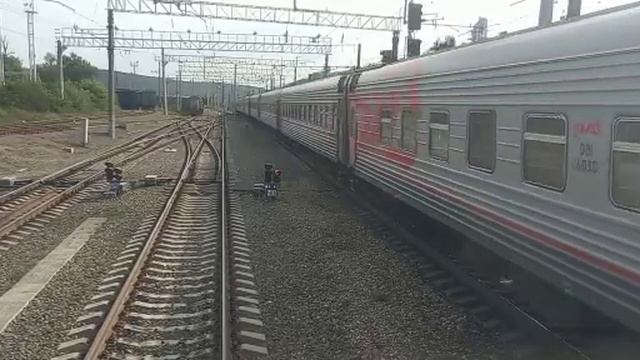 Электровоз ЭП1М 596 и тепловоз ТЭМ2У смотреть онлайн