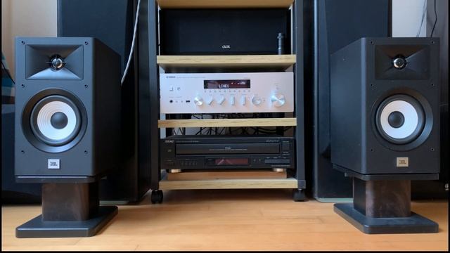 Yamaha R-N602 + JBL Stage A130 (Man On The Silver Mountain - Rainbow) смотреть онлайн