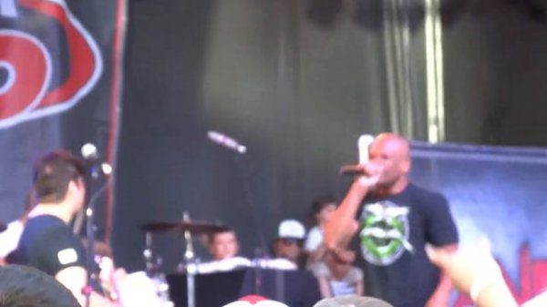 Aranda and DMC Walk this Way