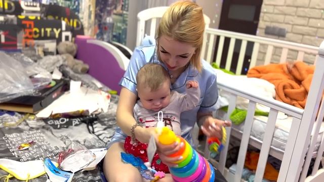 ЩО ПІД ЯЛИНКОЮ АЙФОН 14? ПОДАРКИ НА НОВИЙ РІК РОЗПАКОВКА