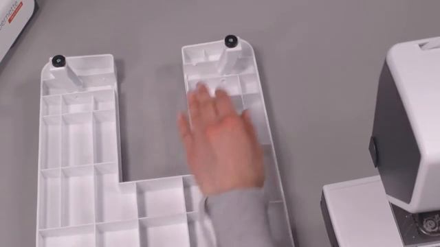 Видео инструкция Bernette b38 / b37 #1 подготовка швейной машинки к работе смотреть онлайн