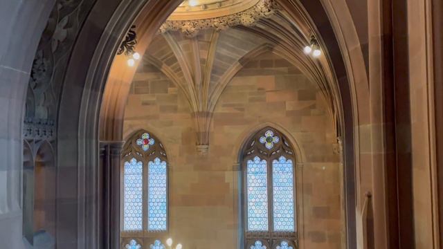 Manchester Deansgate and NeoGoth John Rylands Library смотреть онлайн