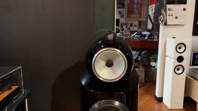 New McIntosh MA12000 | Relaxed listening with B&W 802 D3 смотреть онлайн