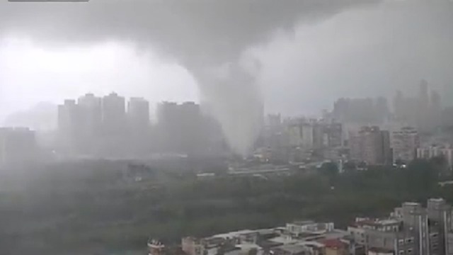 Торнадо в городе! смотреть онлайн