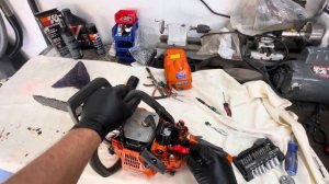 Husqvarna 435 X-TORQ￼ Chainsaw maintenance #husqvarna #chainsaw #maintenance