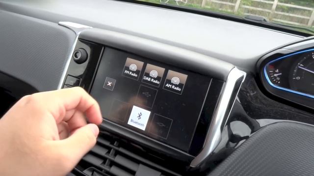 2014 Peugeot 2008 1.6 e-HDi 92 S&S Allure Start-Up and Full Vehicle Tour смотреть онлайн