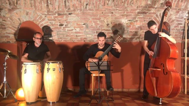 Trio Blanko - Caballo viejo di Simon Diaz смотреть онлайн