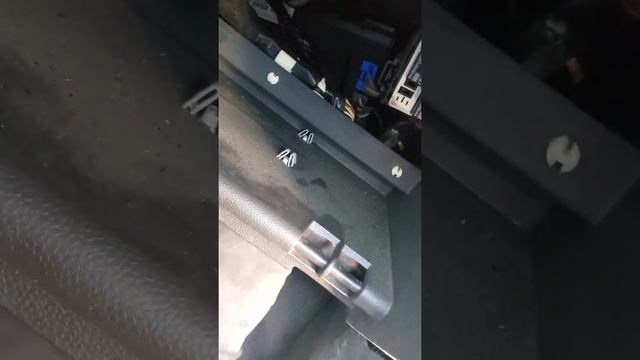 2011 Ford Fiesta Sync APIM Module Location And Removal