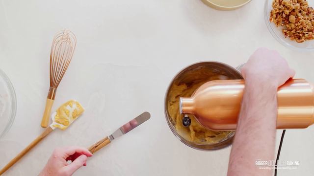 Hummingbird Coffee Cake (with Brian Hart Hoffman from Bake from Scratch!) смотреть онлайн