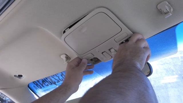 How To Remove and Replace a Dome Light aka Map Light - 2006 Subaru Tribeca смотреть онлайн